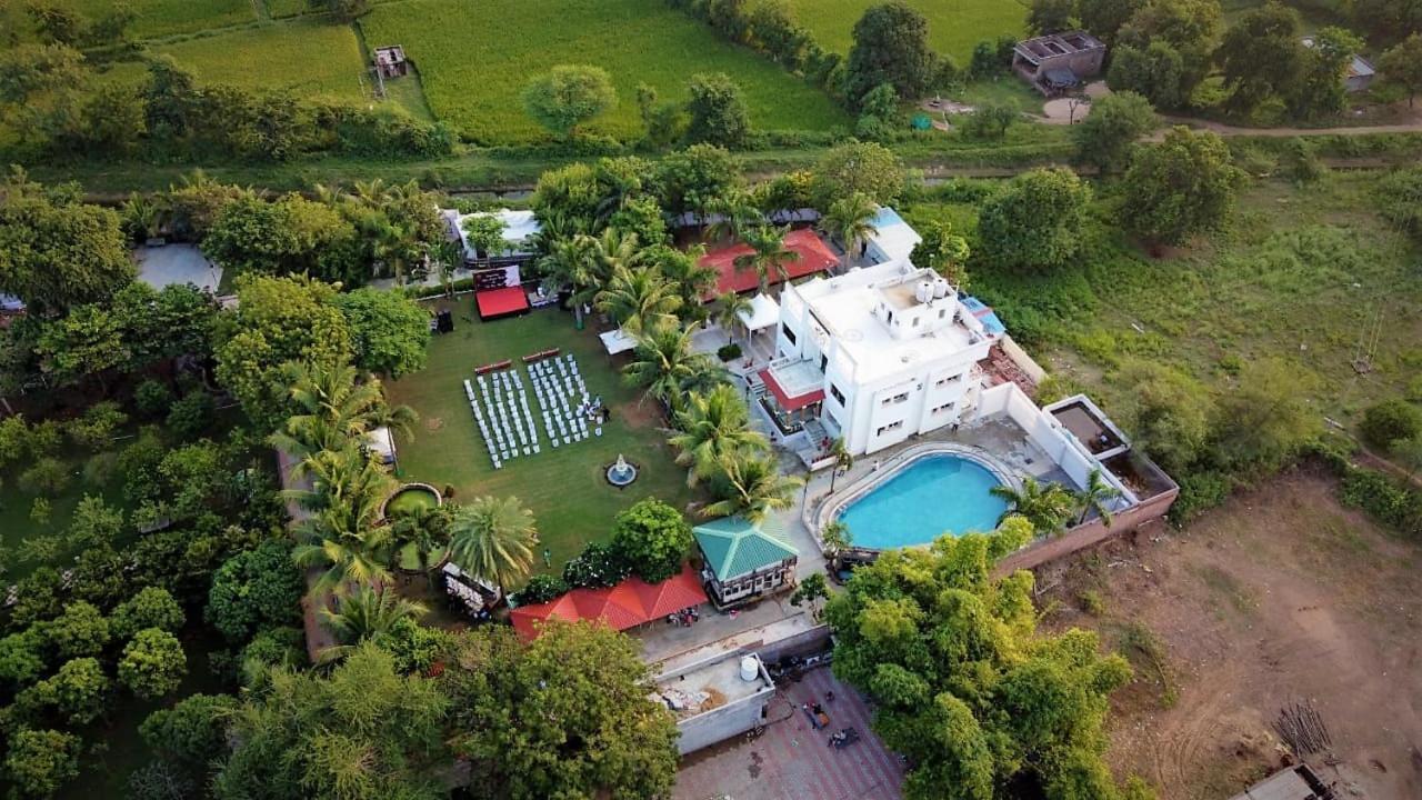 Royal Club & Resort 아흐메다바드 외부 사진